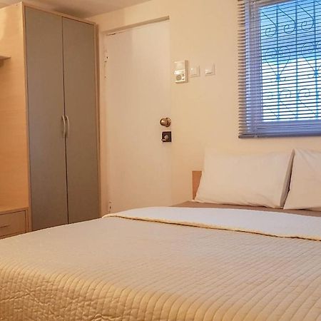 Studio With City View Apartman Tirnavos Kültér fotó
